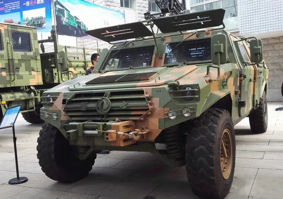 DONGFENG CSK141 Off Road Military Bulletproof Assault Vehicle 10 Seats 200hp 4x4