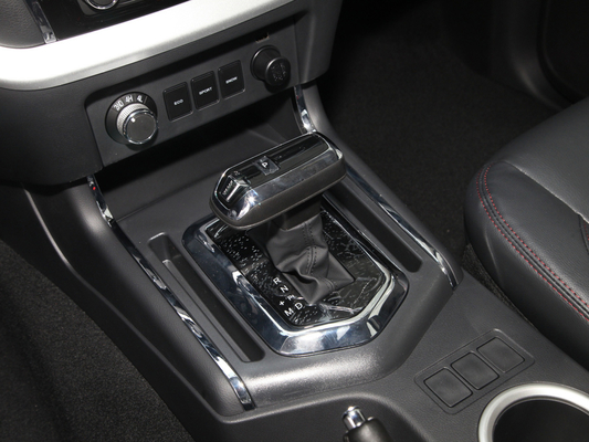 China Automatic Transmission Dongfeng Pickup 4WD Differential Lock Doudle Row 5 Seats