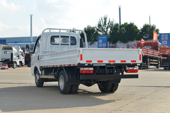 Euro 6 Emission Dongfeng Light Cargo Truck 1650mm Cab GVW 3.5T - 4.5T
