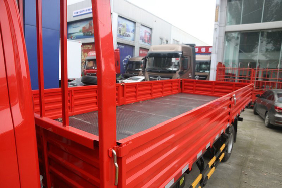 Chinese GVW 18T Column Plate Light Cargo Truck YUCHAI Engine 140KW Engine Power