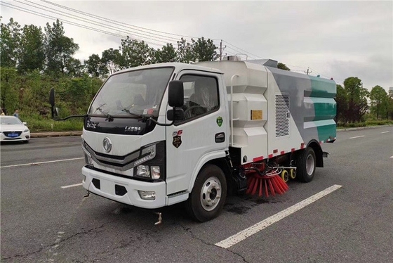 Diesel Municipal Sanitation Truck 4x2 130 HP Wheelbase 3300mm Street Sweeper Truck