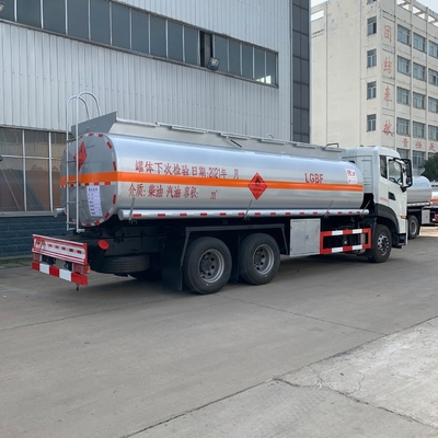 DONGFENG 6x4 Heavy Duty Truck Transport Tanker 300 HP 23.3 Cbm