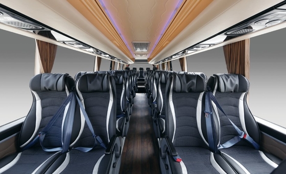37 Seater Luxury Coach Travel Diesel 270 HP Internal Height 2m 6MT Transmission