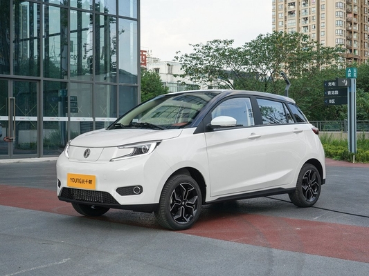 China Pure Electric Car 5 Door 4 Seats Pure EV Car MINI SUV Range Mileage 400KM